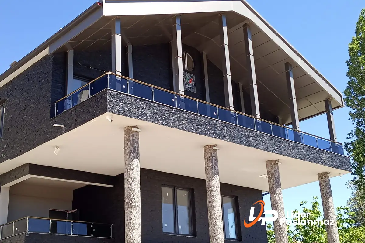 Alüminyum Cam Teras Korkuluk Alüminyum Cam Teras Korkuluk